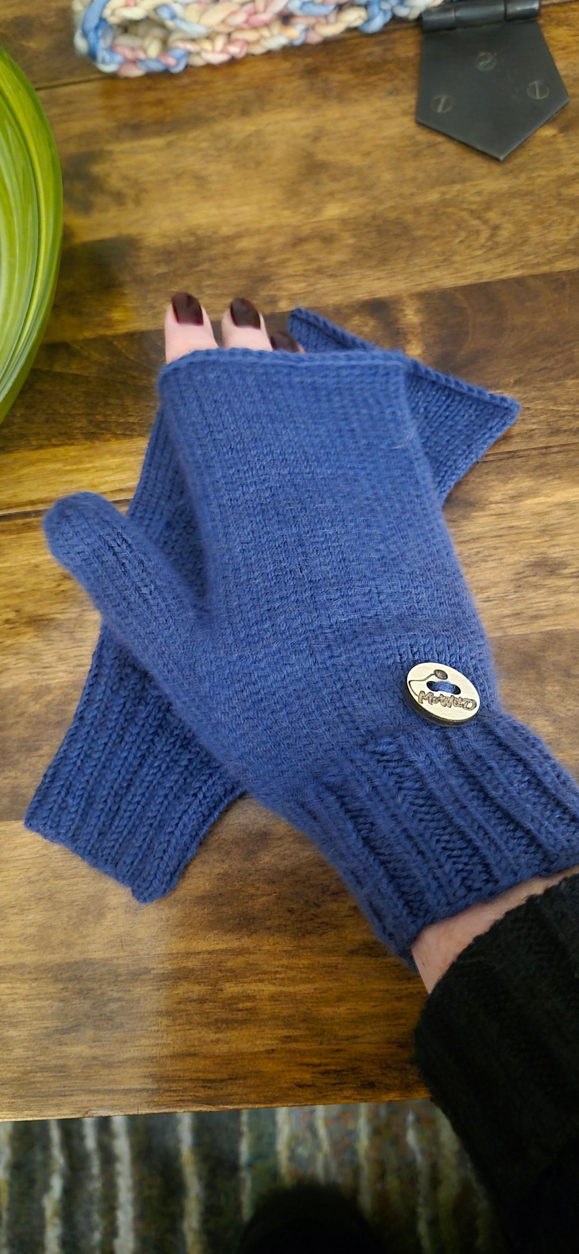 Fingerless mitts