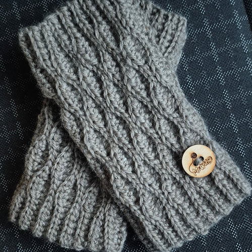 Class - Woodland Mitts