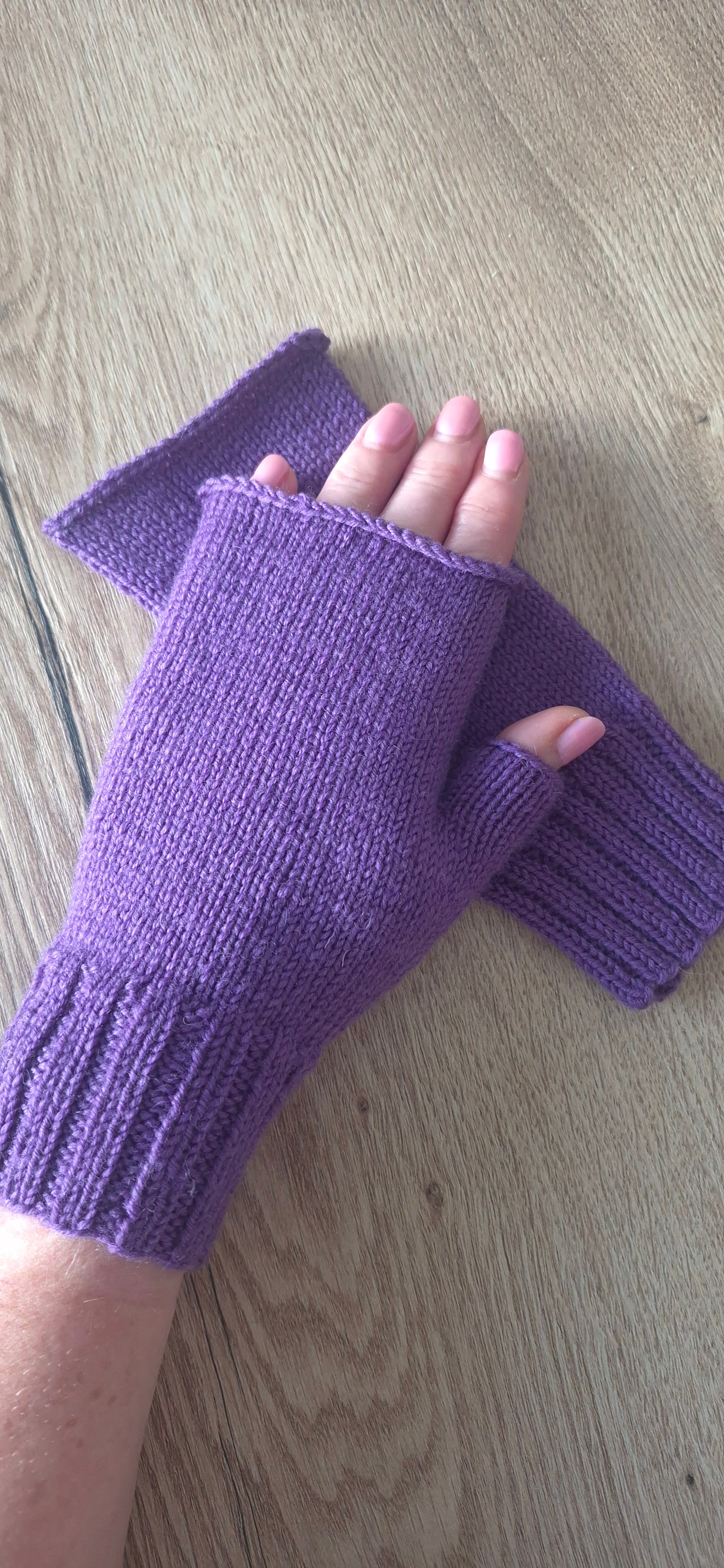 Fingerless mitts